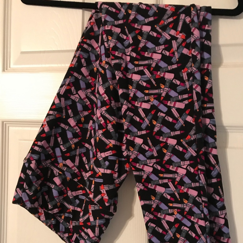LuLaRoe Tall & Curvy TC Leggings Lipstick
